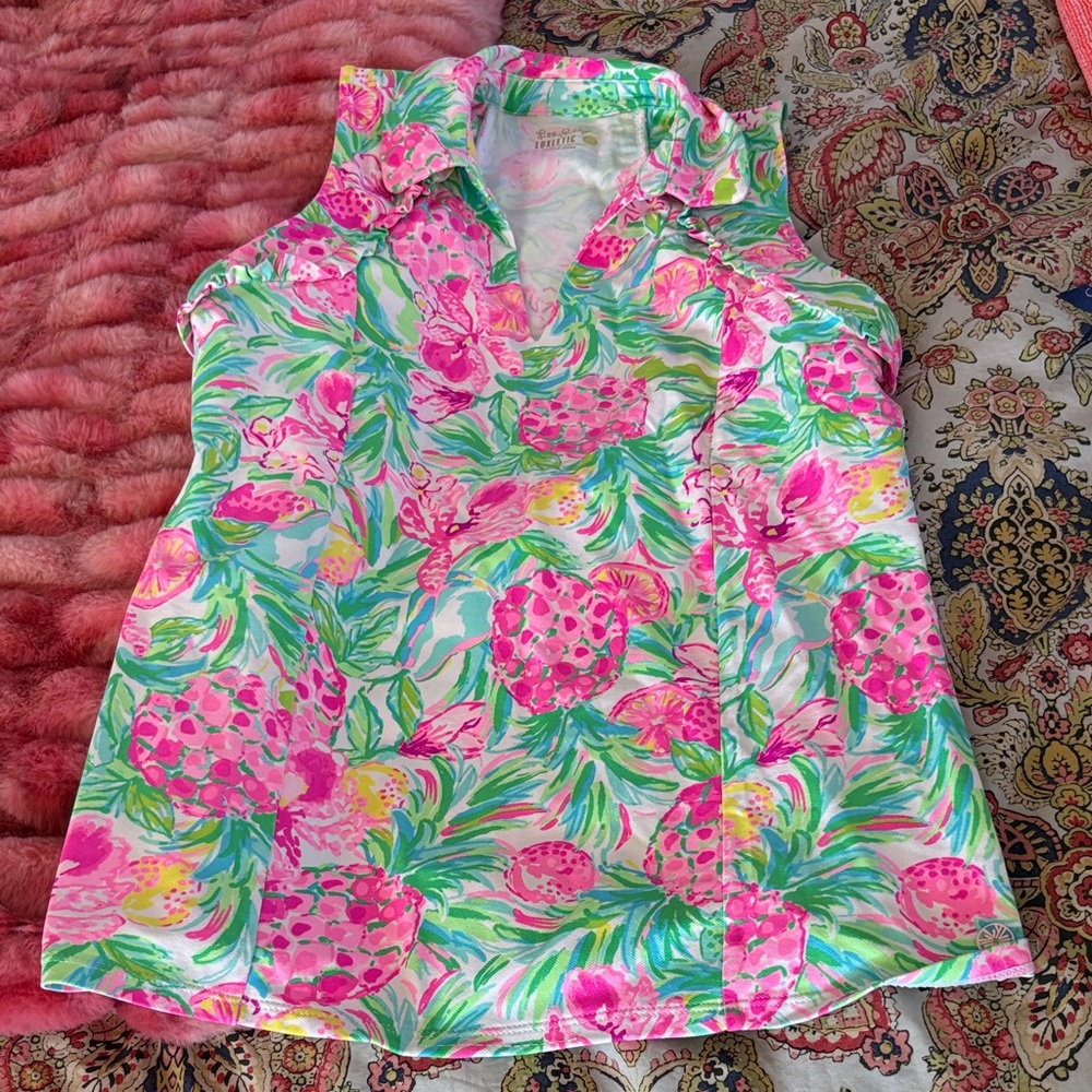 Lilly Pulitzer Luxletic Martina Polo V-Floral Print Top in Pear Necessities